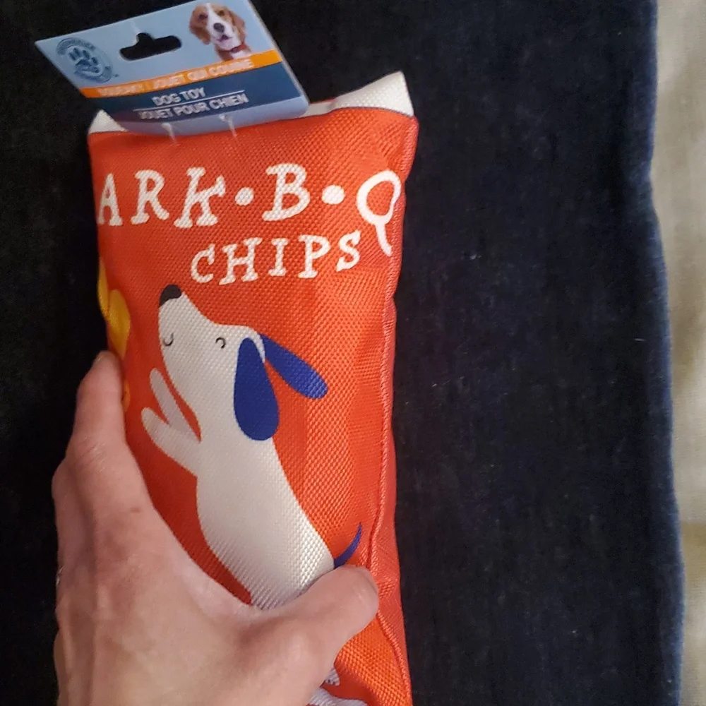 🐕  BARK-B-Q CHIPS DOG TOY 🐕